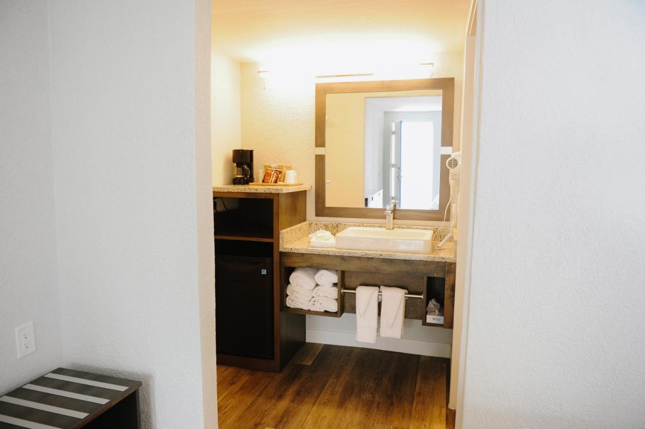 St. Augustine Beach Regency Inn & Suites - Saint Augustine מראה חיצוני תמונה