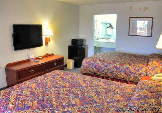 St. Augustine Beach Regency Inn & Suites - Saint Augustine מראה חיצוני תמונה